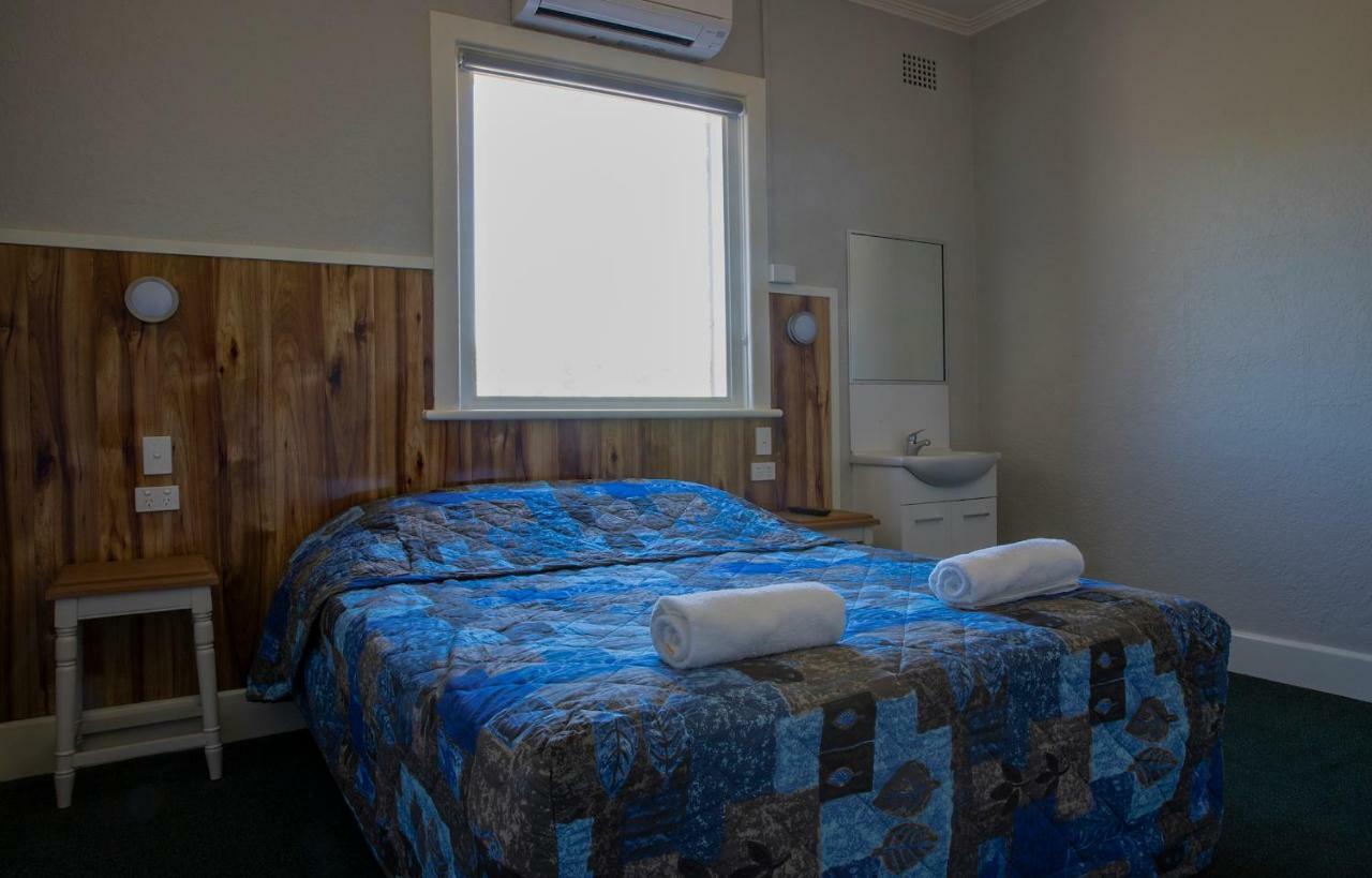 Criterion Hotel Gundagai Kültér fotó
