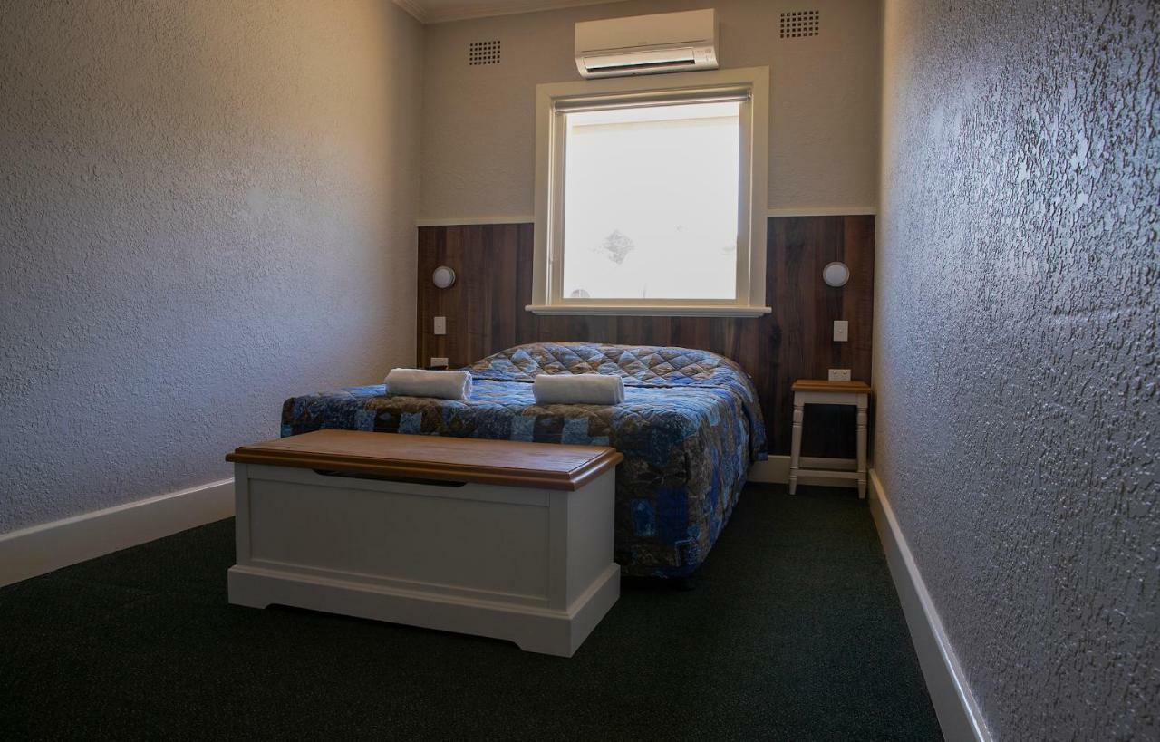 Criterion Hotel Gundagai Kültér fotó